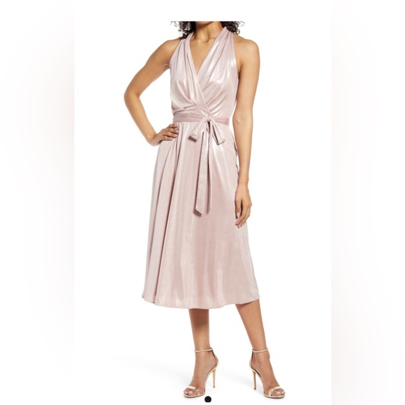 Donna Ricco Dresses & Skirts - Donna Ricco Shimmering Blush Midi Dress